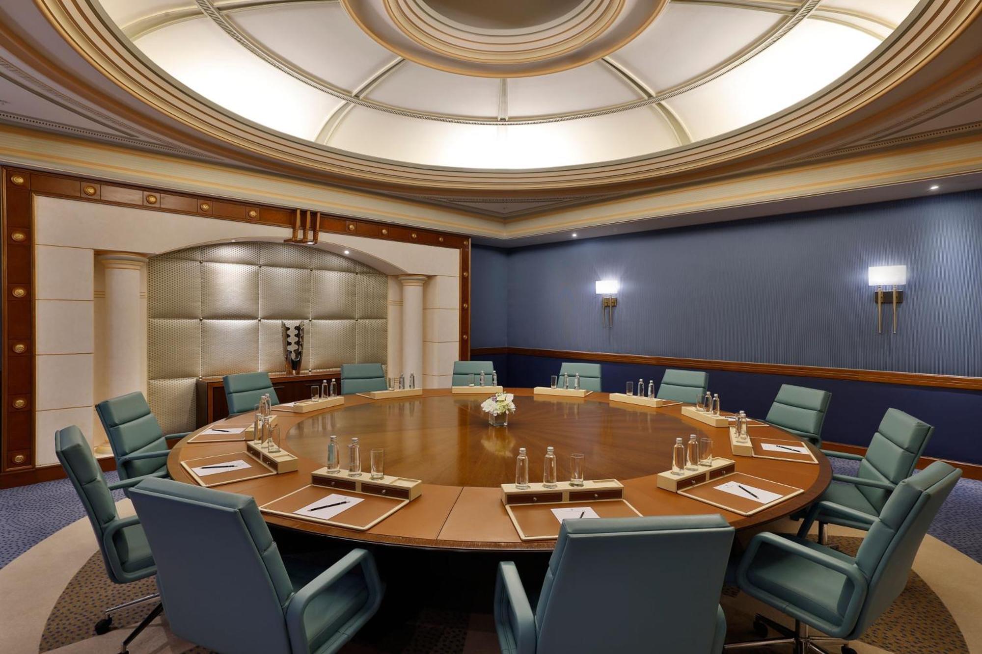The Ritz-Carlton Jeddah Hotel Ngoại thất bức ảnh The boardroom of the World Bank Group
