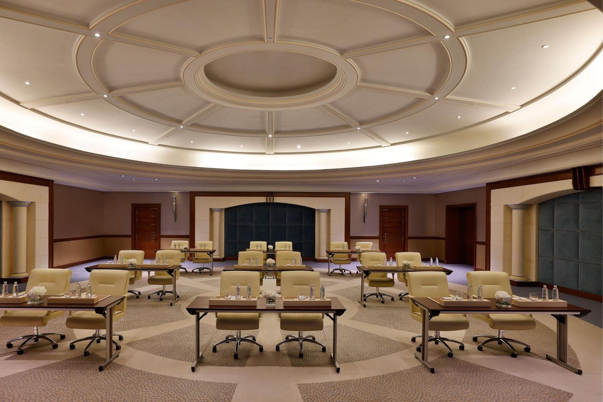 The Ritz-Carlton Jeddah Hotel Ngoại thất bức ảnh Meeting room