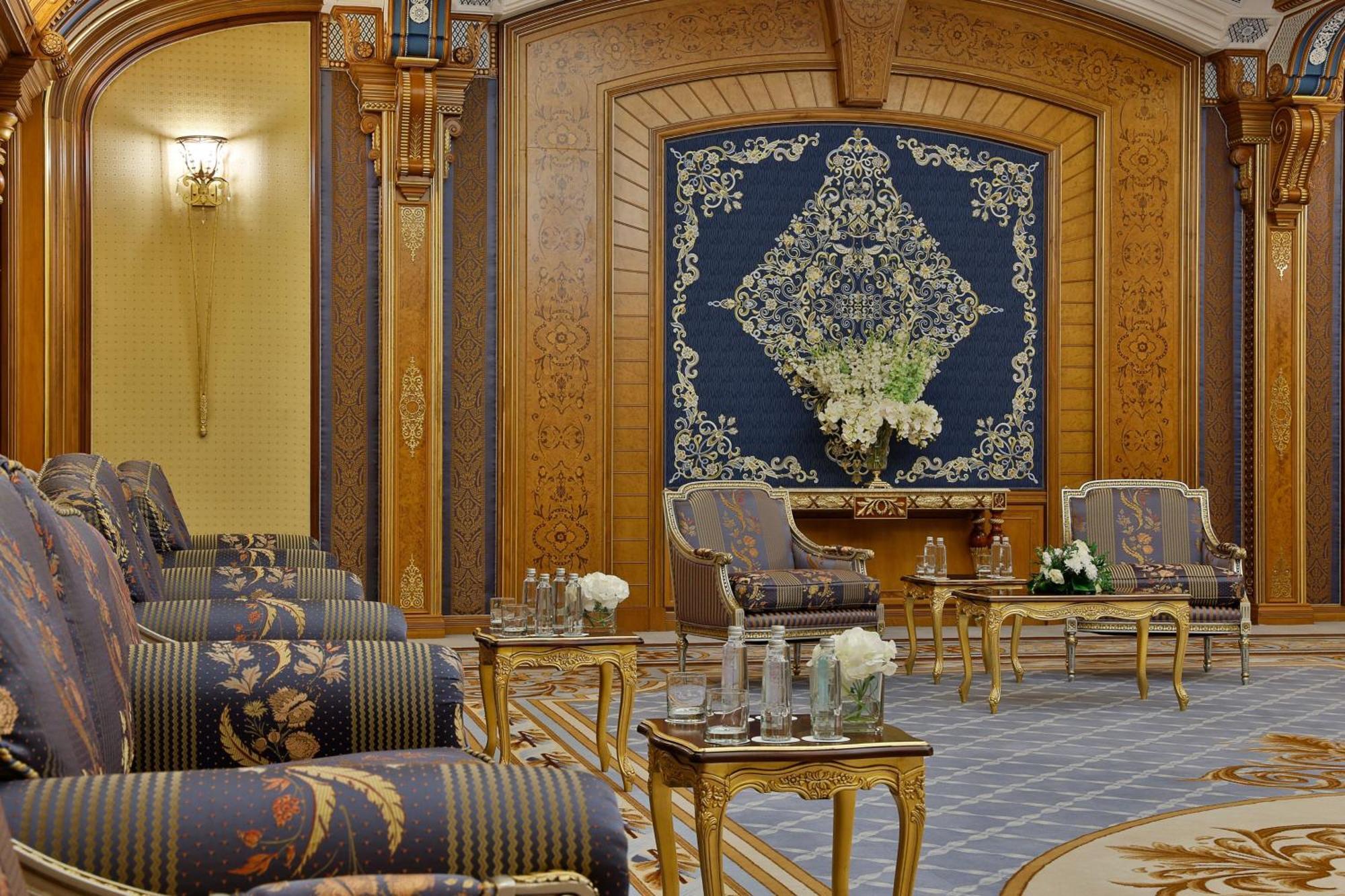 The Ritz-Carlton Jeddah Hotel Ngoại thất bức ảnh The interior of the hotel